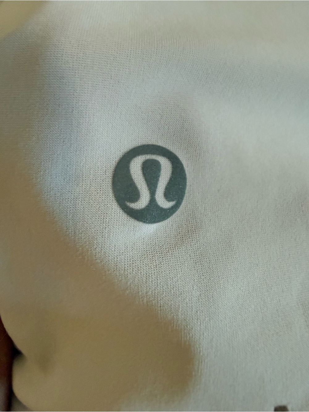 Lululemon UVP Run Short Sleeve Shirt Size 12 White High Low Perforated W3EEWS - Picture 4 of 4